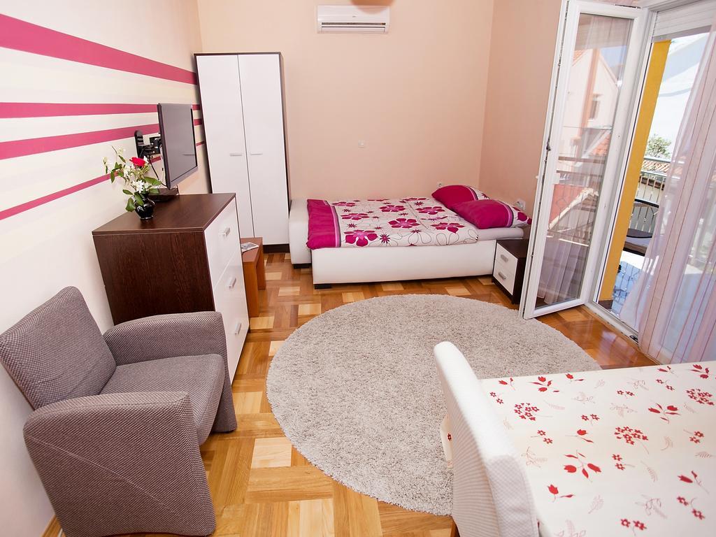 Apartment Zadar Diklo Borik Vir Rum bild