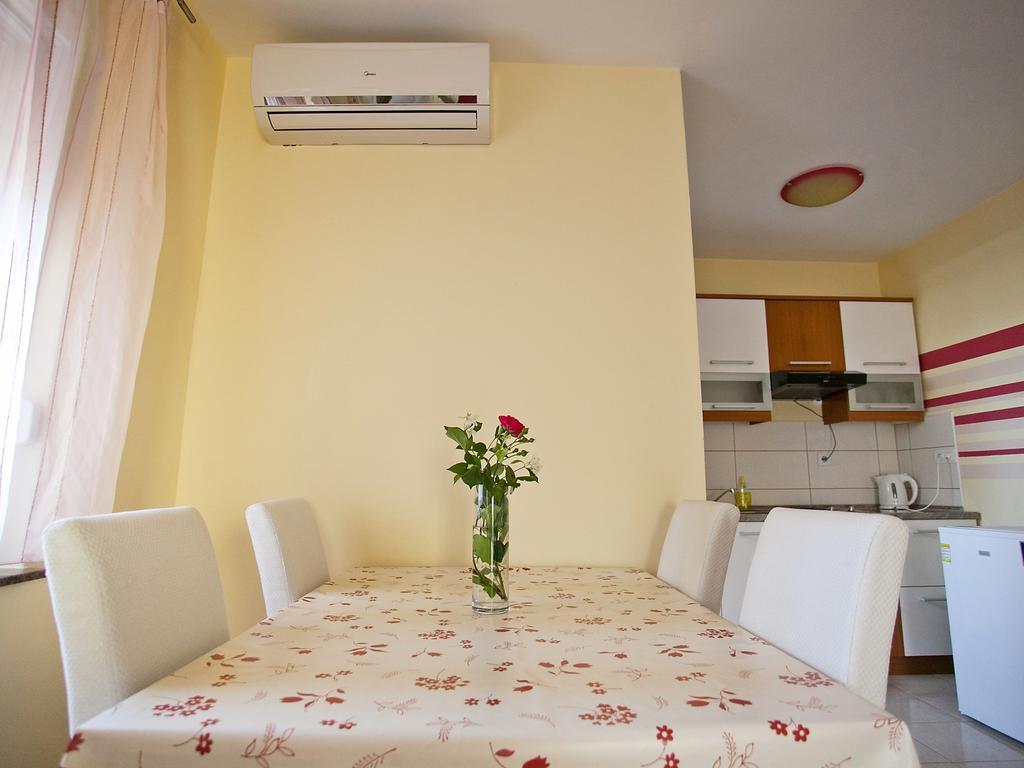 Apartment Zadar Diklo Borik Vir Rum bild