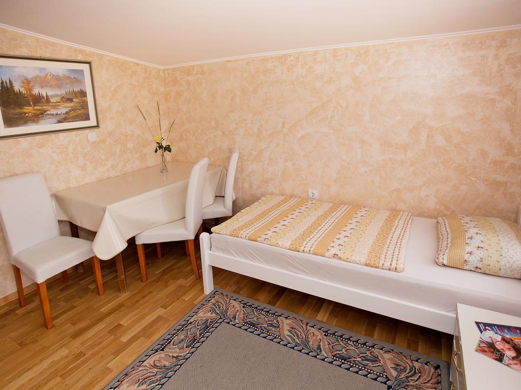 Apartment Zadar Diklo Borik Vir Rum bild