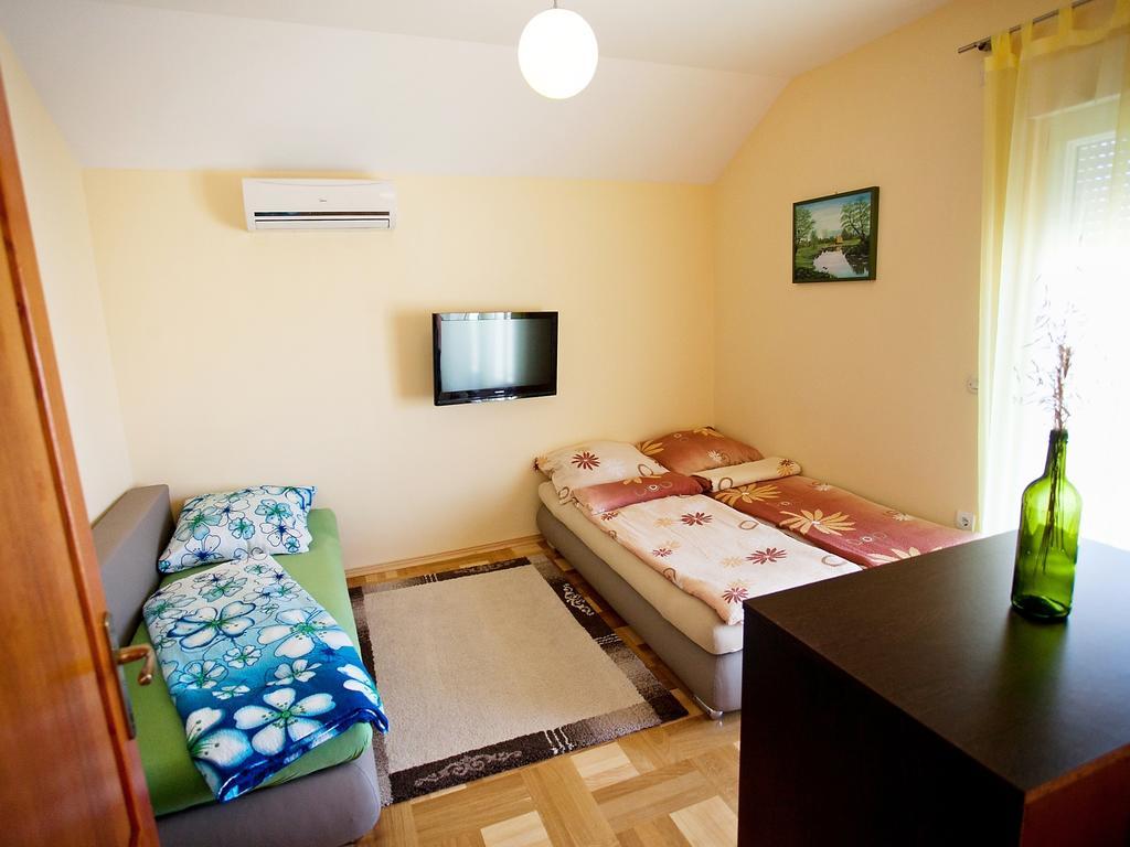 Apartment Zadar Diklo Borik Vir Rum bild